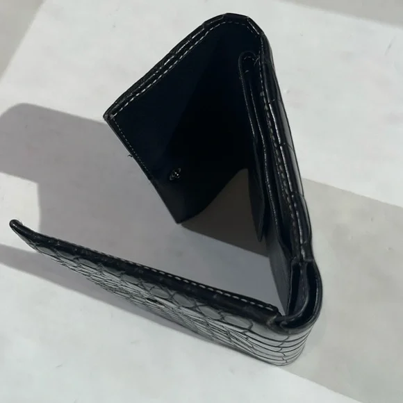 Authentic TOD’S Black Alligator Leather Tri-Fold Wallet